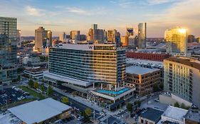 W Nashville